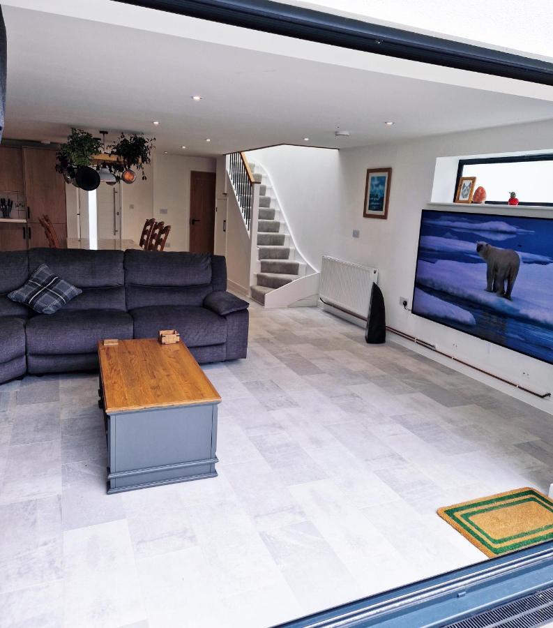 Town Location - 5 Min Walk To Beach - Dog Friendly New Quay Exterior foto